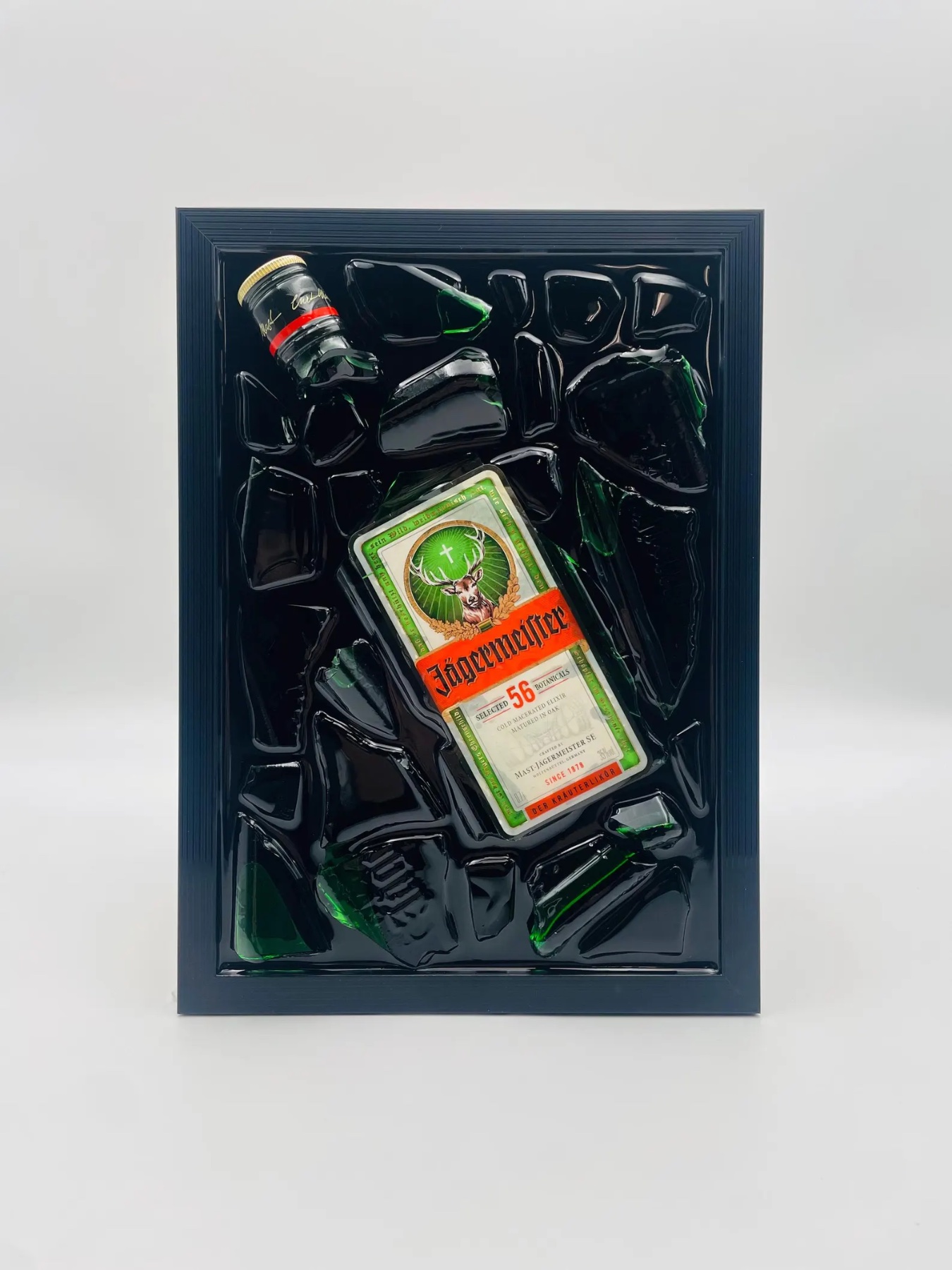 PAVEIKSLAS IŠ SUDAUŽYTŲ BUTELIŲ – „Jägermeister“
